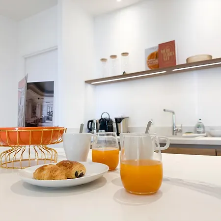 Cornut 5a Apartment *