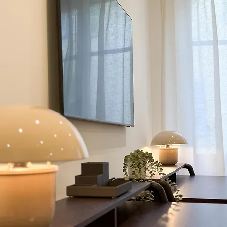 Cornut 5a Apartment *